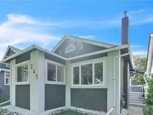 House for sale in East St. Paul, Manitoba