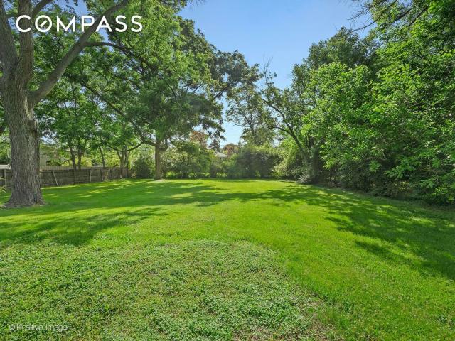 Property for sale in Clarendon Hills, Illinois
