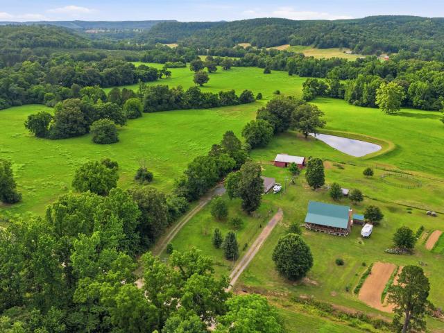 House for sale in Ark