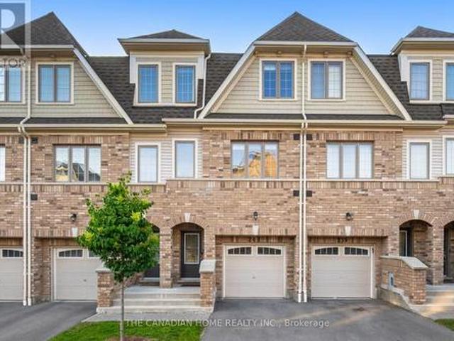 Townhouse for sale in Durham, Ontario