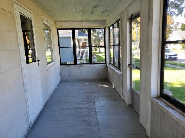 House for sale in Oglesby, LaSalle County