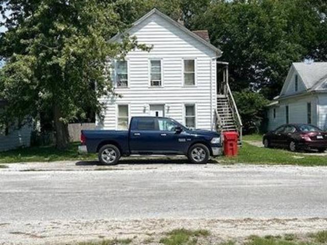 House for sale in Virginia, Illinois