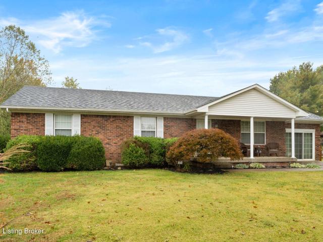 House for sale in Mount Washington, Bullitt County