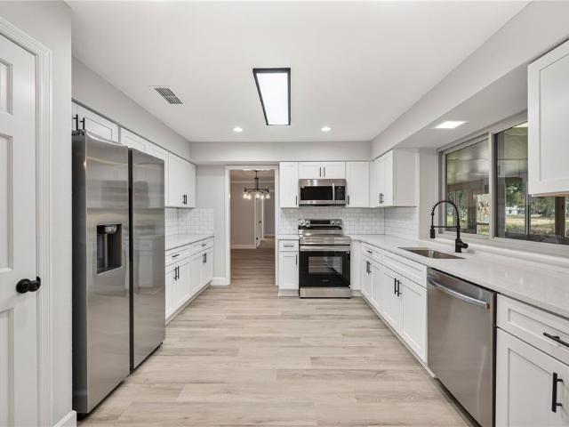 House for sale in Dundee, Florida