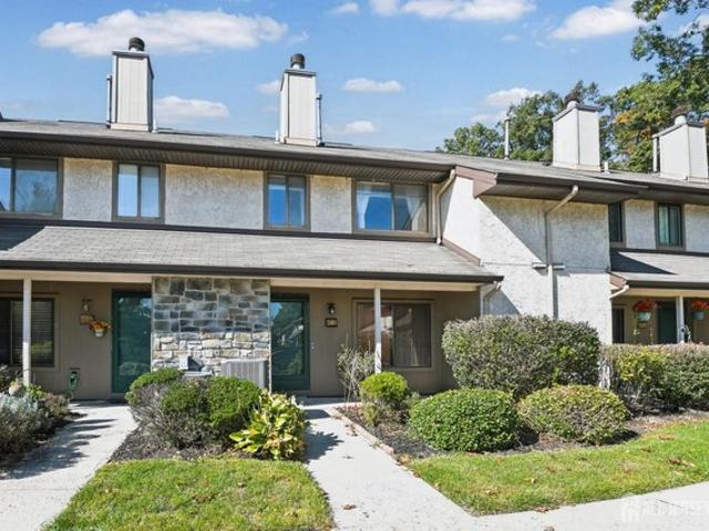 Condo for sale in Hampshire, Plainsboro Township