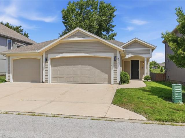 House for sale in Ramblewood at Jeters Farms, Raymore
