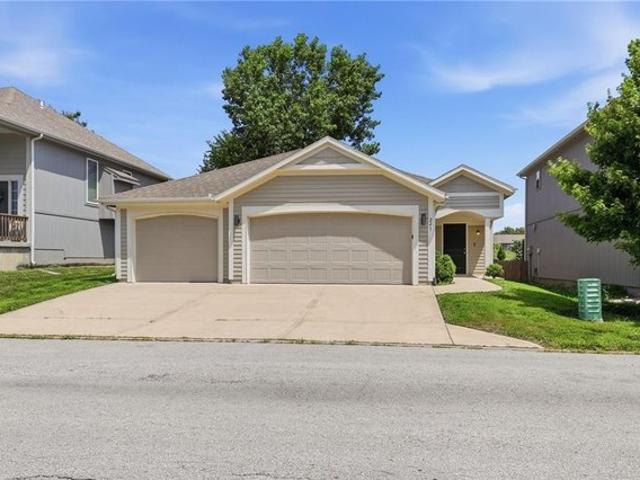 House for sale in Ramblewood at Jeters Farms, Raymore