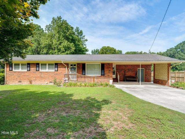 House for sale in Magnolia, North Carolina