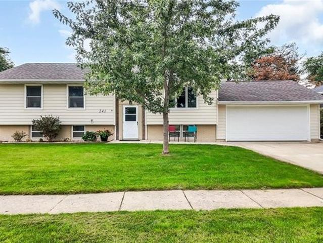 House for sale in Bowman Woods, Cedar Rapids
