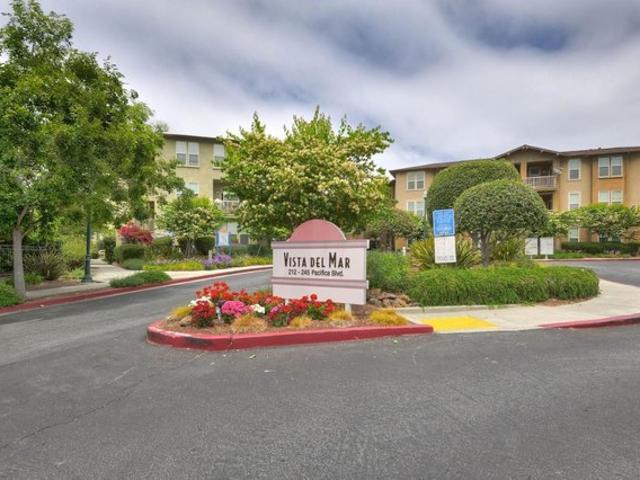 Condo for sale in Freedom, California