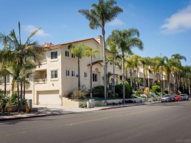 Townhouse for rent in Solana Beach, California