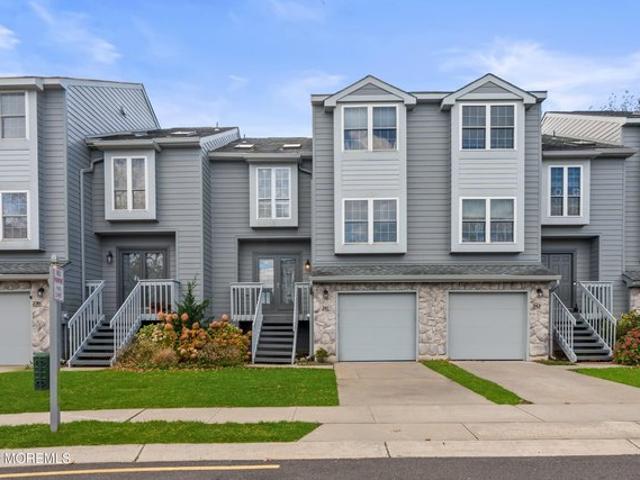 Townhouse for sale in Monmouth, New Jersey