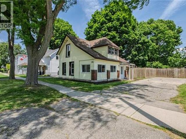House for sale in Simcoe, Ontario