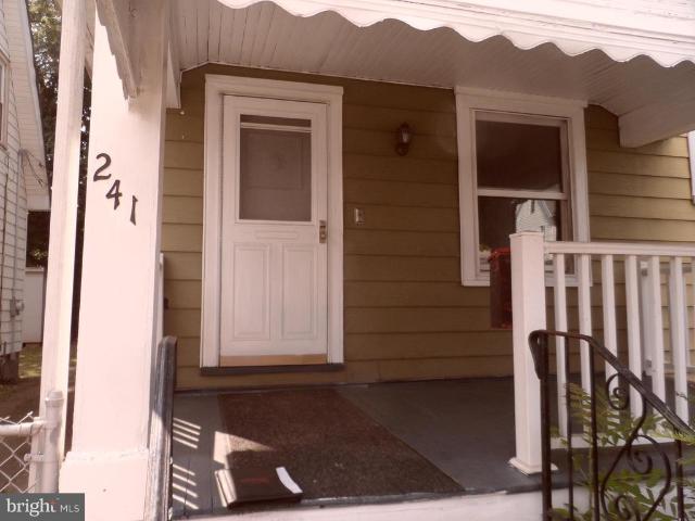Townhouse for sale in Trenton