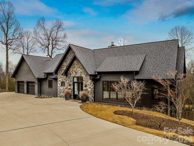 House for sale in Etowah, North Carolina