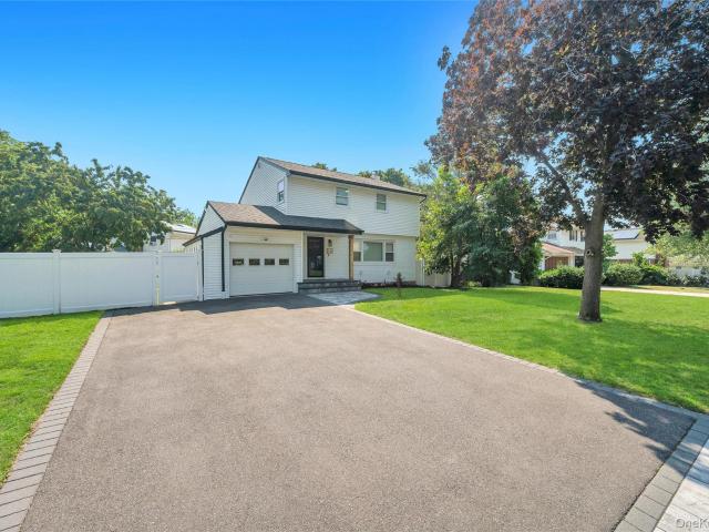 House for sale in Centereach, Town of Brookhaven
