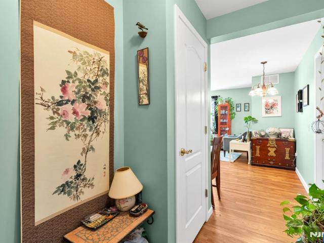 Condo for sale in Hackensack, New Jersey