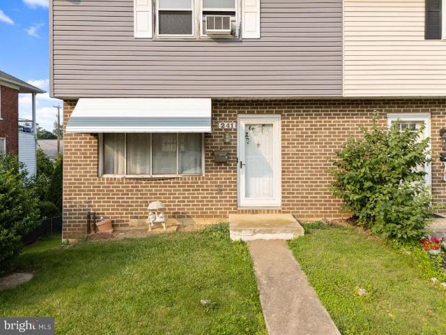 Townhouse for sale in Red Lion