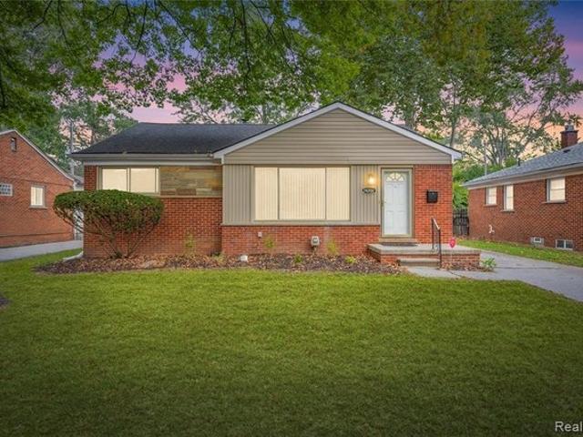 House for sale in Oak Park, Michigan