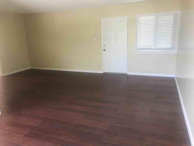 Apartment for rent in Long Beach, California