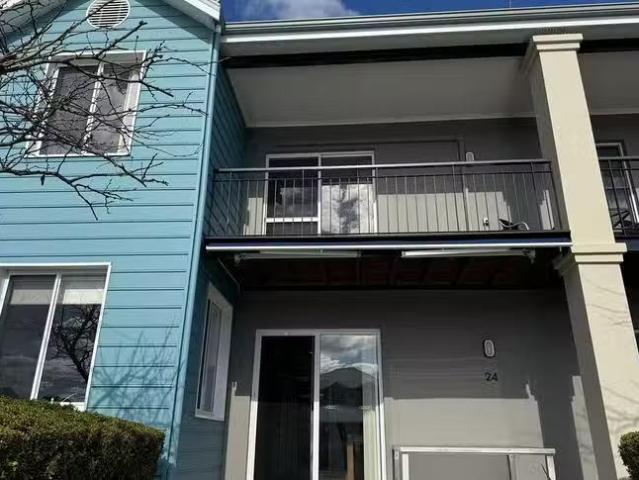 Apartment for rent in Halls Head