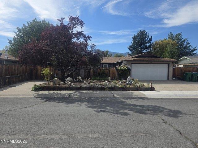 House for sale in Carson City