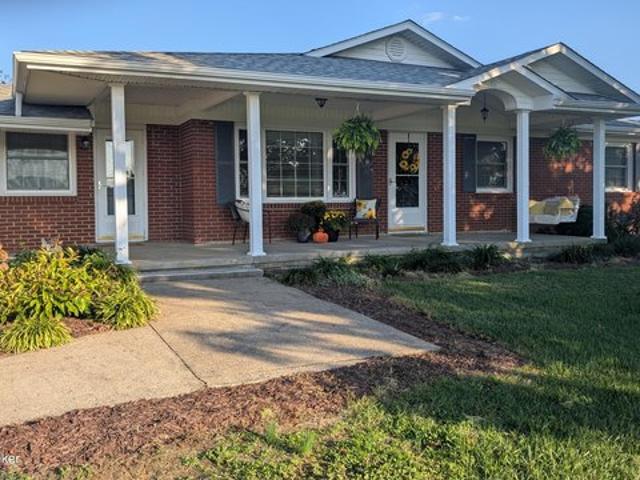 House for sale in Columbia, Kentucky
