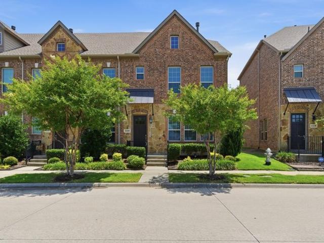 Townhouse for sale in Denton, Texas