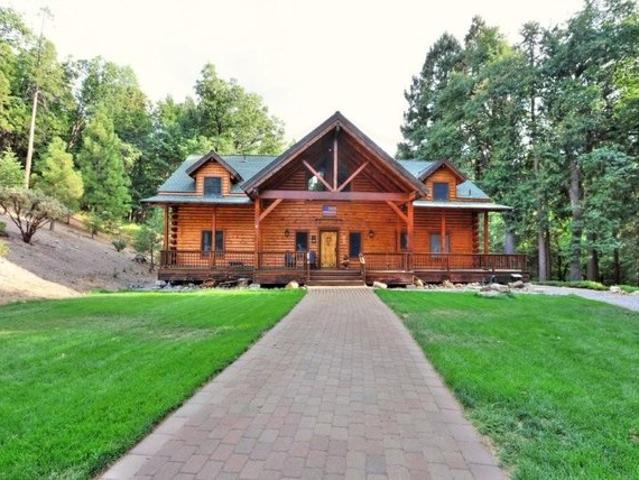 House for sale in Pollock Pines, California