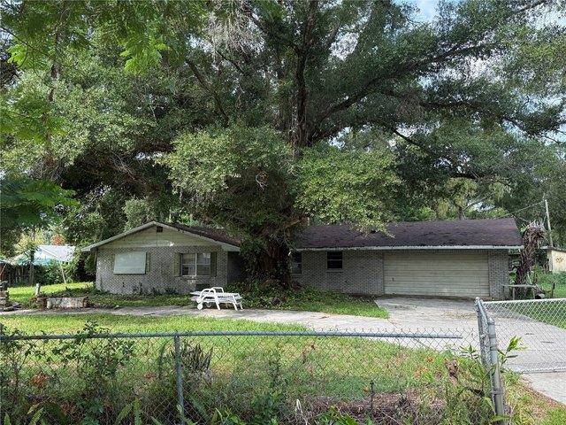 House for sale in Auburndale, Florida