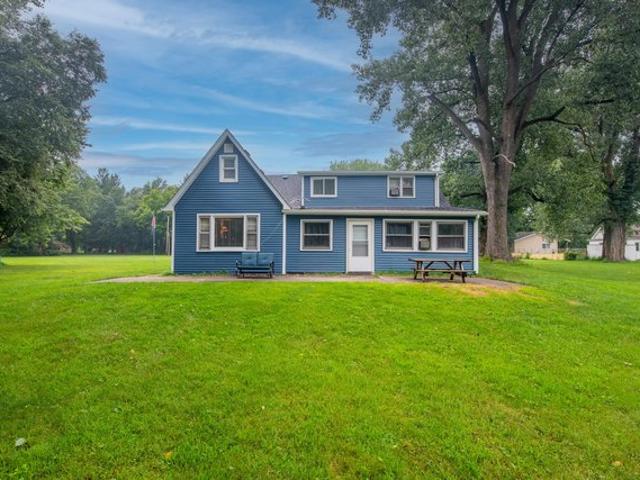 House for sale in Schneider, Indiana