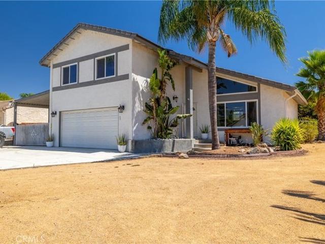 House for sale in Canyon Lake, California