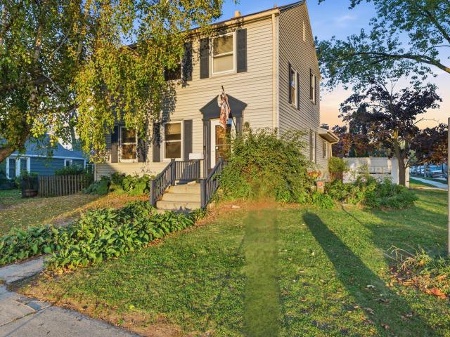 House for sale in Historic Lakeview, South Milwaukee