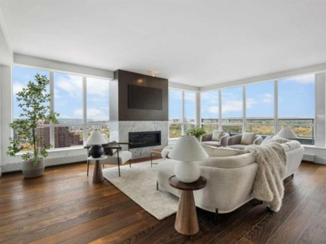 Condo for sale in Eau Claire, Calgary