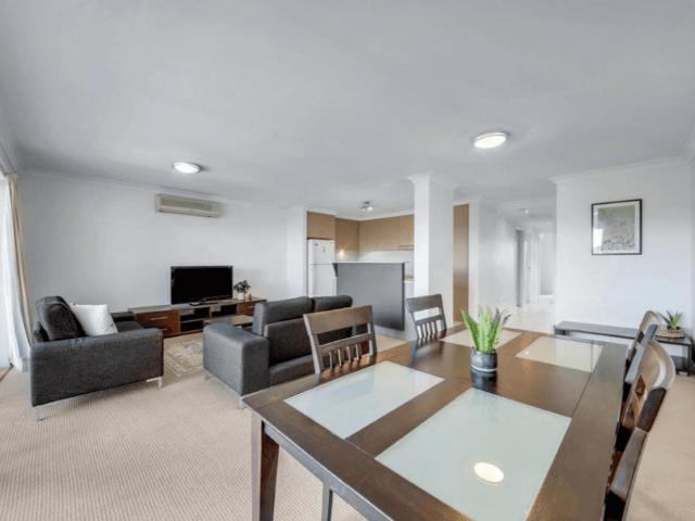 Apartment for rent in Barney Point, Gladstone