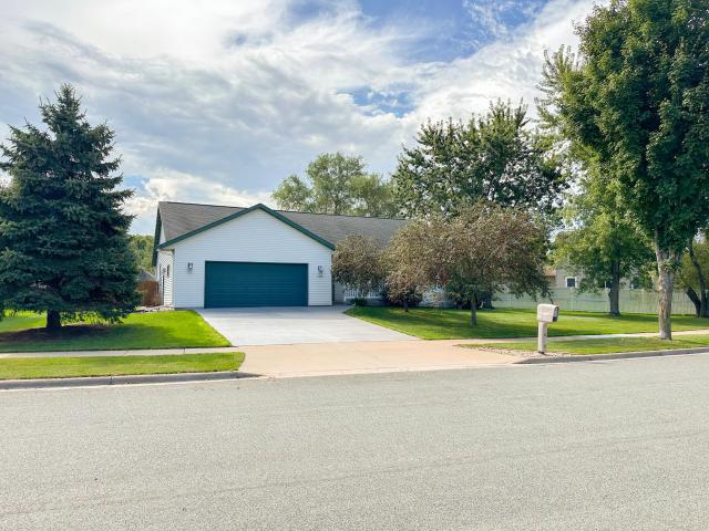 House for sale in Onalaska, La Crosse County