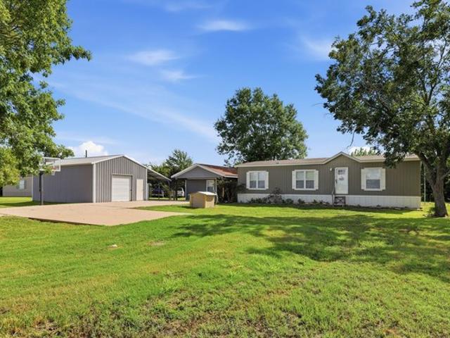 House for sale in Wallis, Austin County