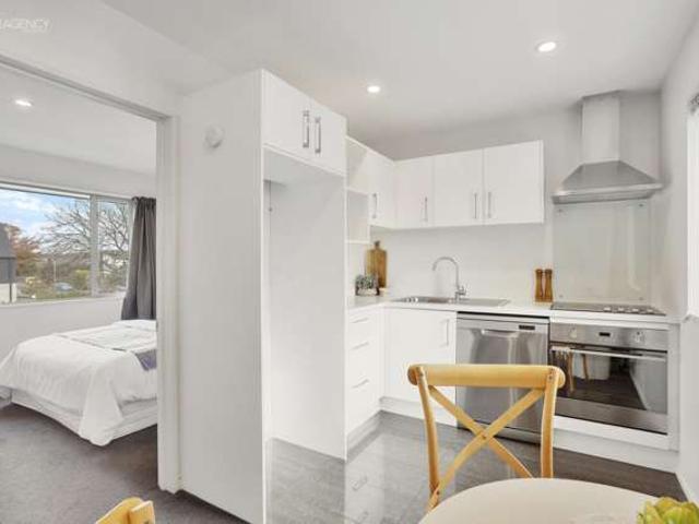 Townhouse for sale in Saint Albans, Canterbury