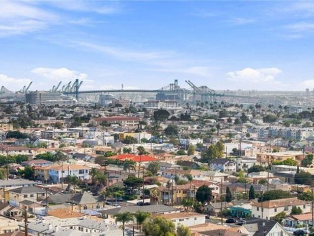 Condo for sale in Canoga Park, California
