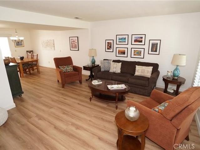 Townhouse for sale in Canyon Country, California