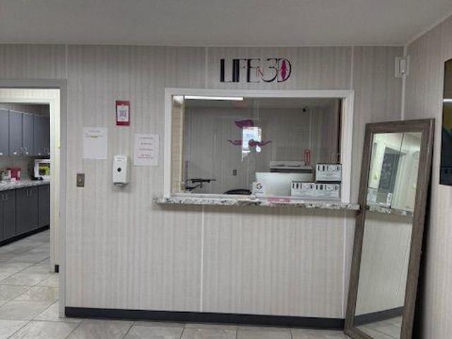 Commercial for sale in Flint