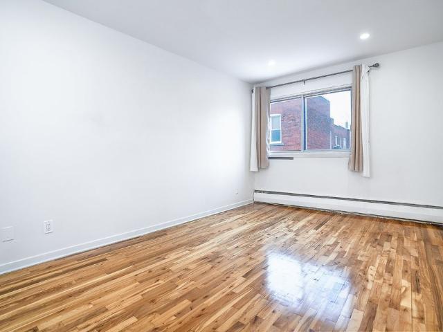 Apartment for rent in St. Leonard's, Quebec