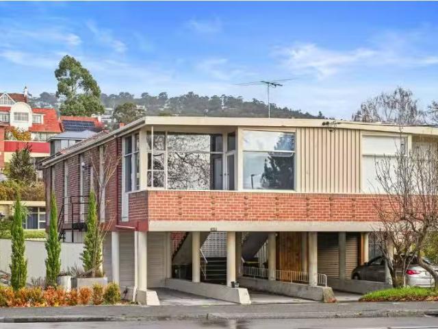 Apartment for rent in Dynnyrne, Tasmania