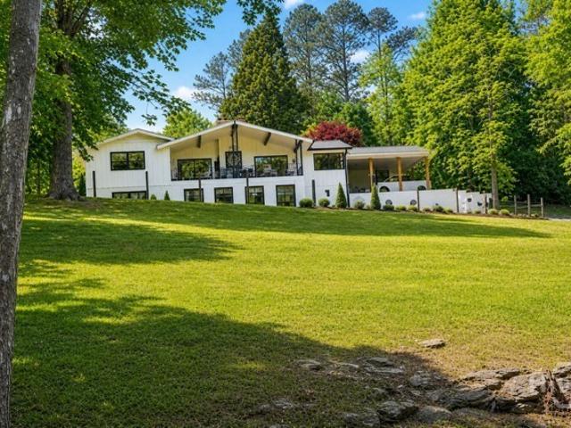 House for sale in Hull, Georgia