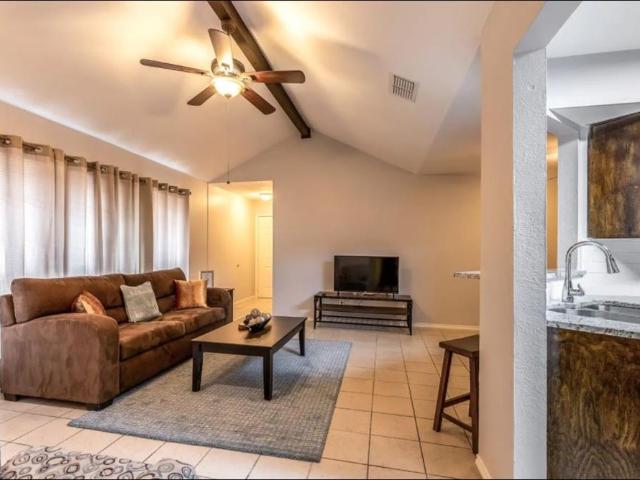 Townhouse for sale in Arlington, Texas