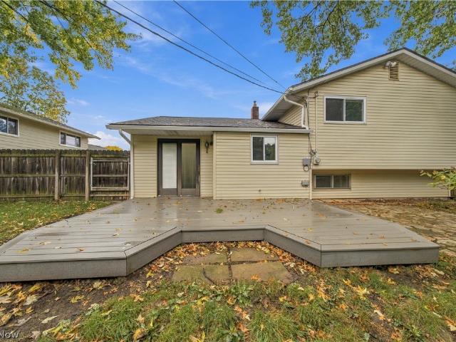 House for sale in North Olmsted, Cuyahoga County