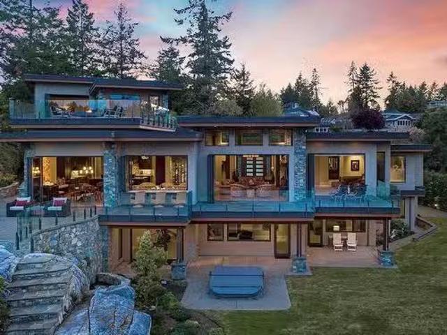 House for sale in Nanoose Bay