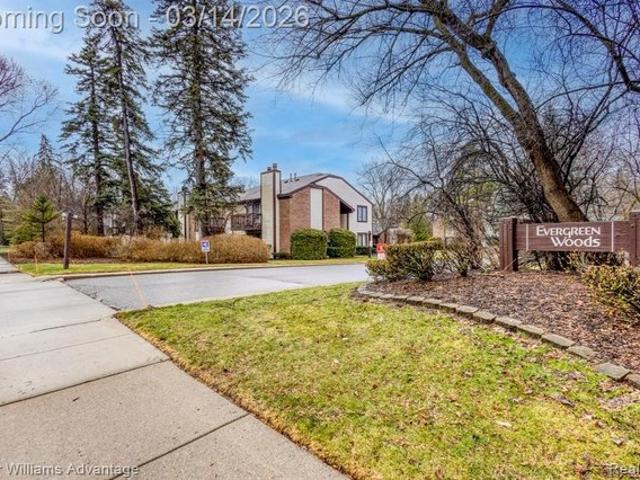 Condo for sale in Southfield, Michigan