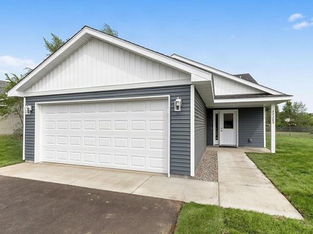 House for sale in Saint Augusta, Stearns County