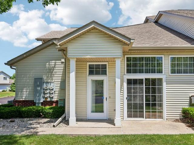 Condo for sale in Waukesha, Wisconsin